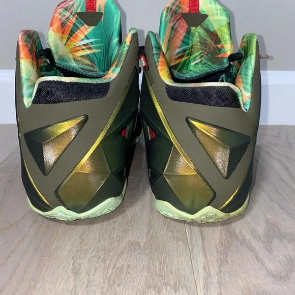 Lebron XI - Picture 5 of 16